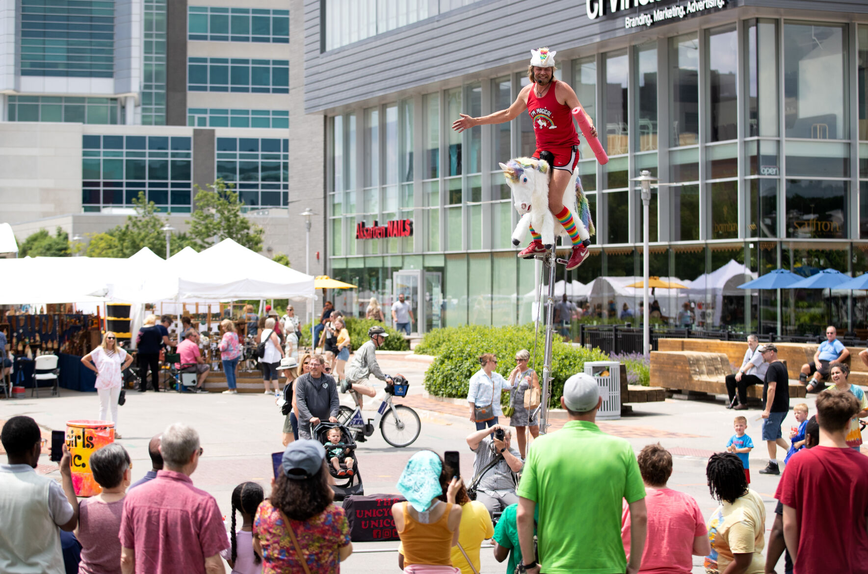 071122-owh-new-summerartsfest-em09.jpg
